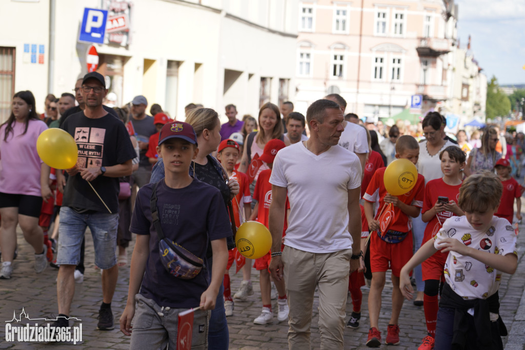 Jarmark Spichrzowy w Grudziądzu - przemarsz mieszkańców na Rynek