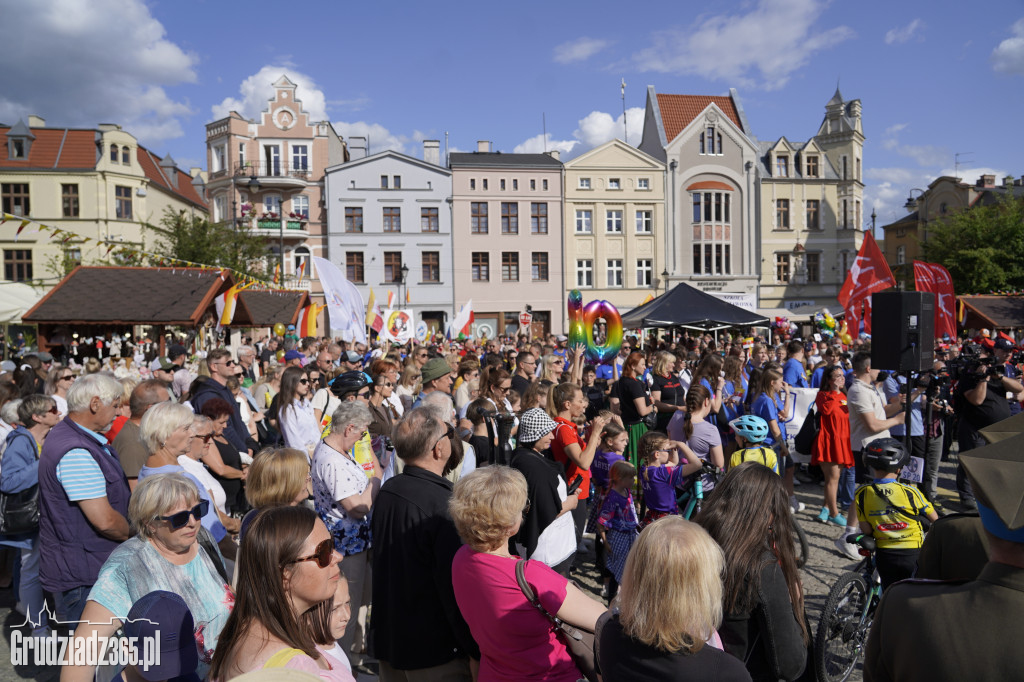 Jarmark Spichrzowy w Grudziądzu - przemarsz mieszkańców na Rynek