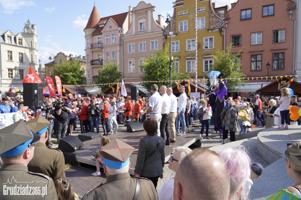 Jarmark Spichrzowy w Grudziądzu - przemarsz mieszkańców na Rynek