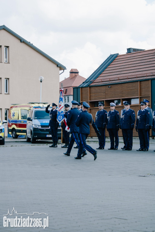 Święto Policji w Grudziądzu: Awanse, odznaczenia i podziękowania w marinie