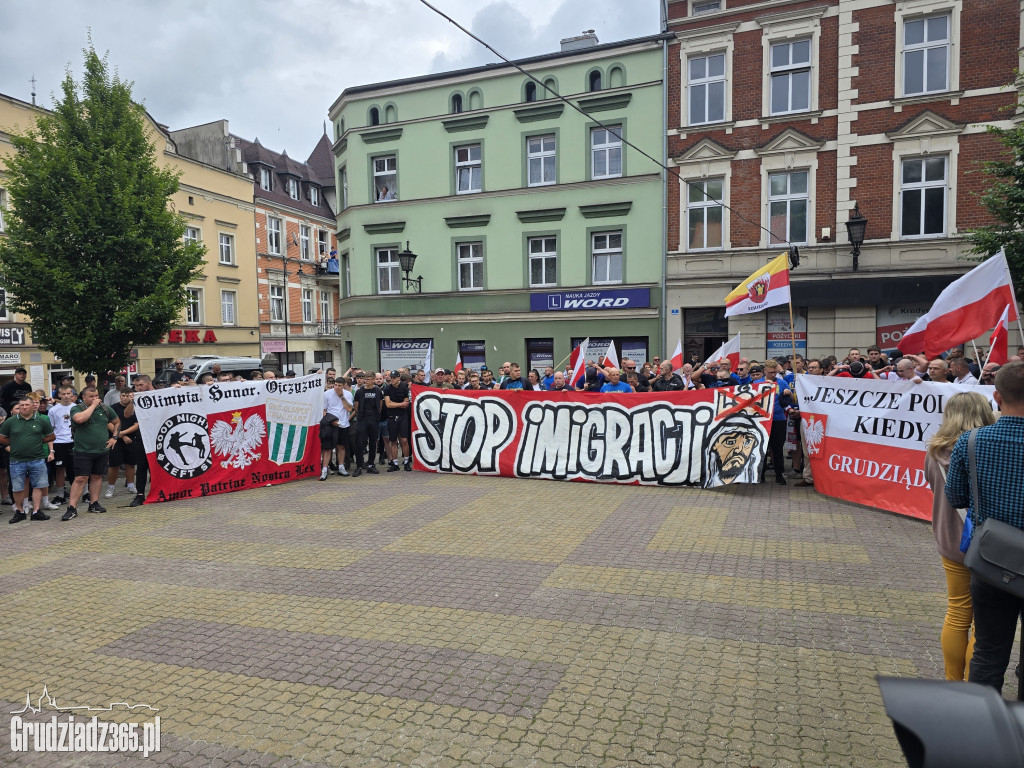 Konfederacja zorganizowała manifestację „Stop Imigracji” w Grudziądzu. „Protest zaniepokojonych obywateli”