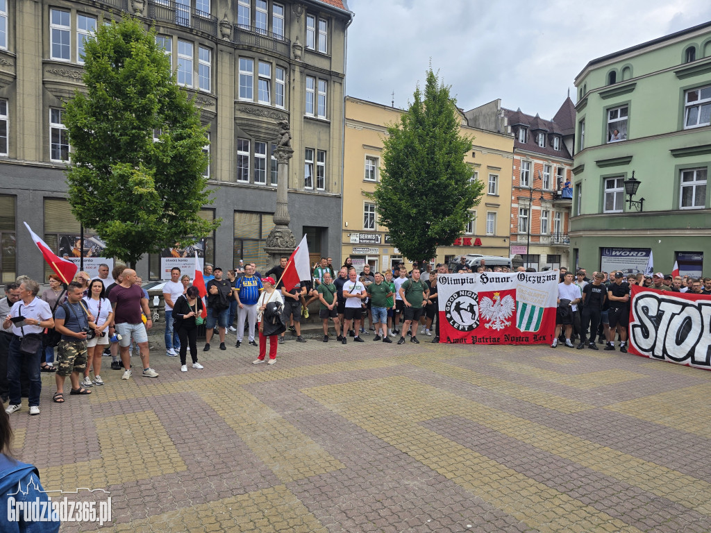 Konfederacja zorganizowała manifestację „Stop Imigracji” w Grudziądzu. „Protest zaniepokojonych obywateli”