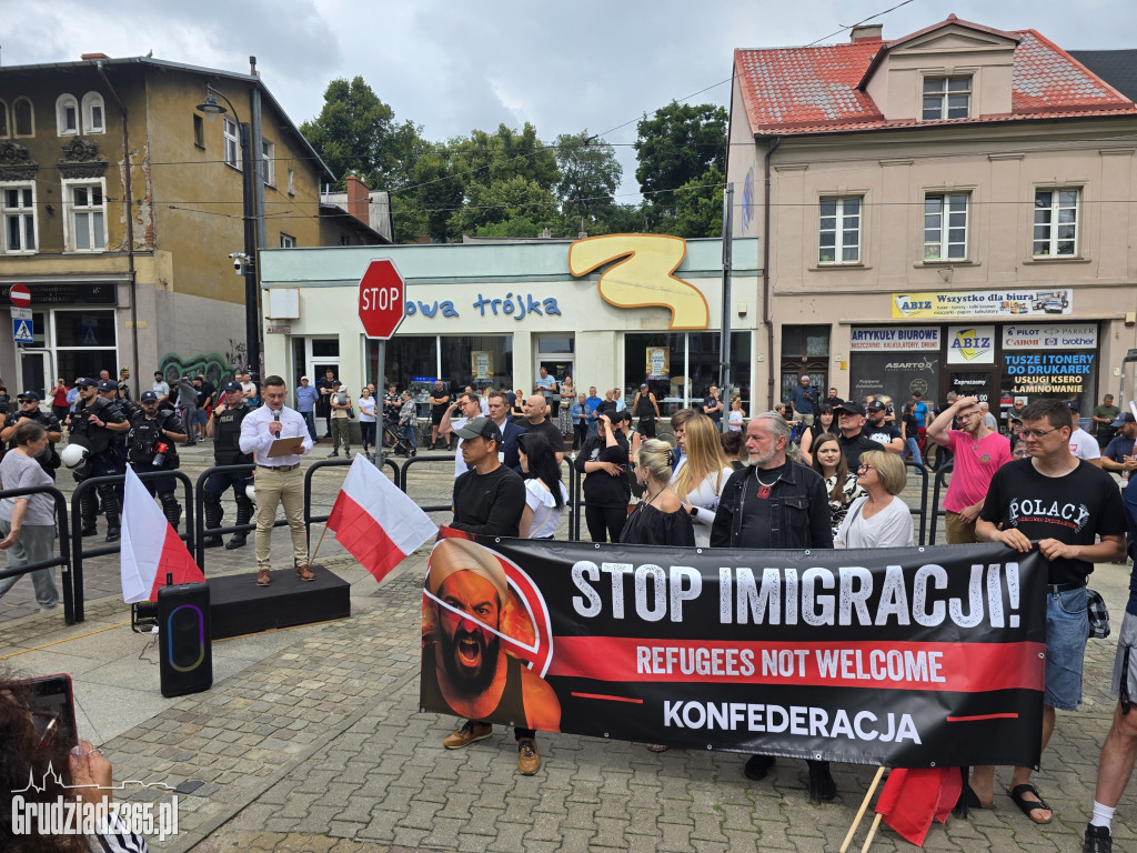 Konfederacja zorganizowała manifestację „Stop Imigracji” w Grudziądzu. „Protest zaniepokojonych obywateli”