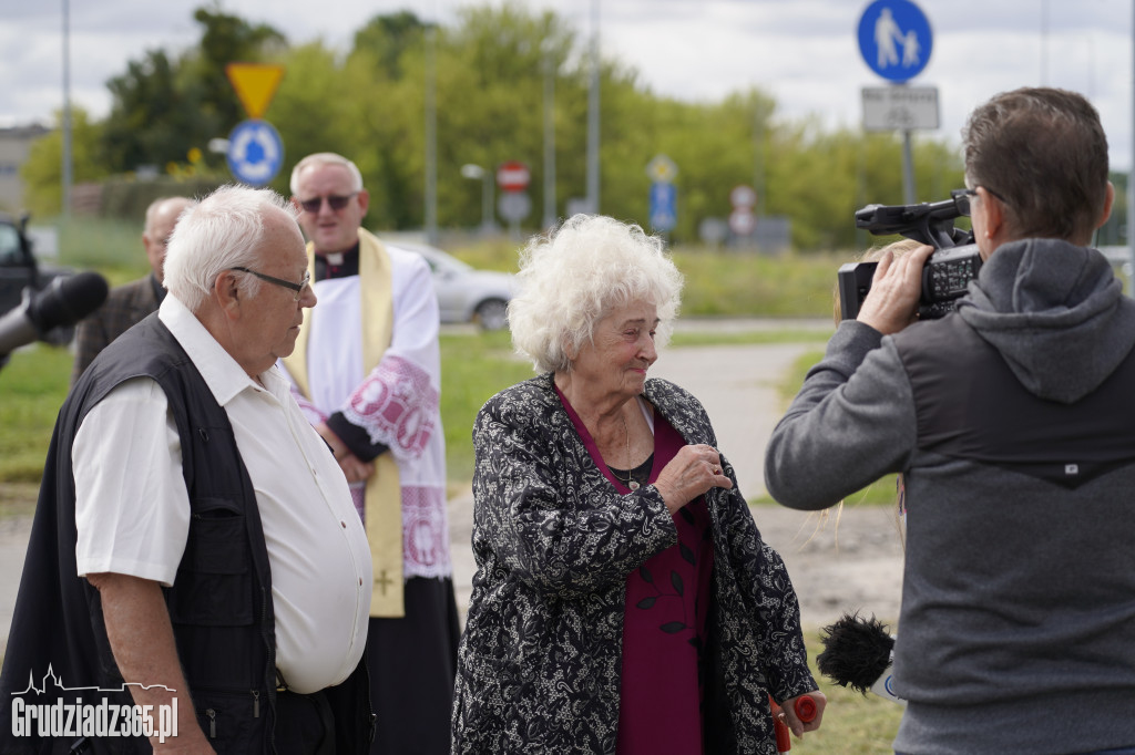 Hołd dla bohaterów Solidarności. W Grudziądzu odsłonięto tablicę w 45. rocznicę zrywu