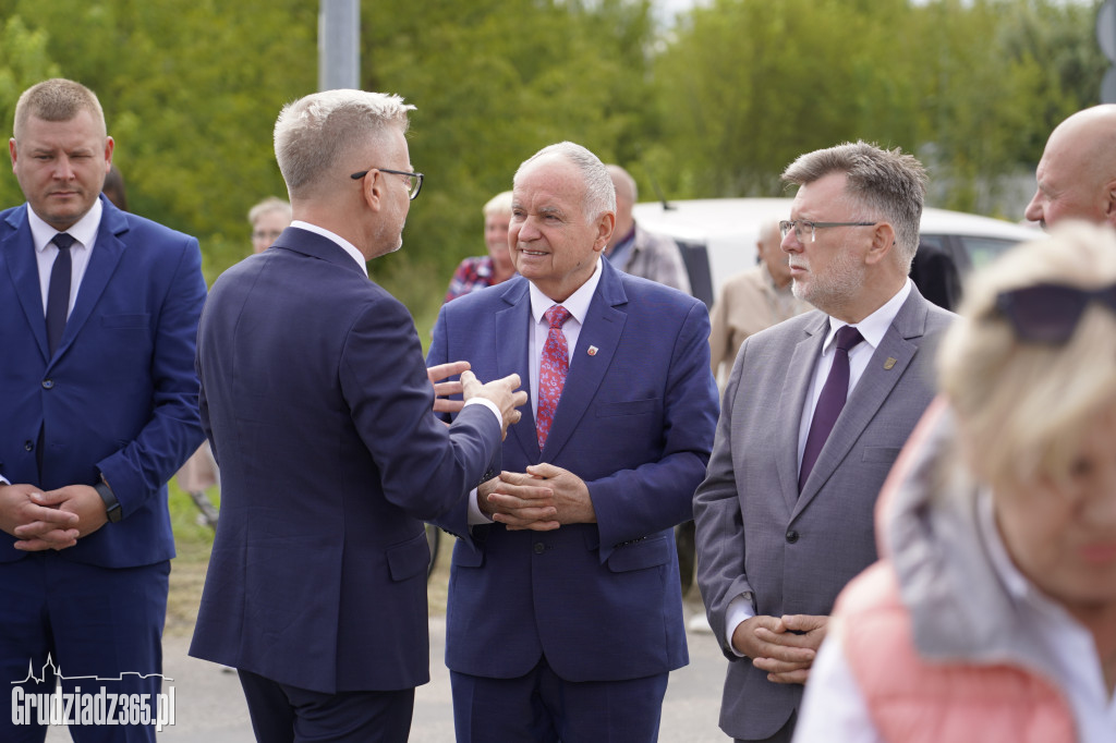 Hołd dla bohaterów Solidarności. W Grudziądzu odsłonięto tablicę w 45. rocznicę zrywu