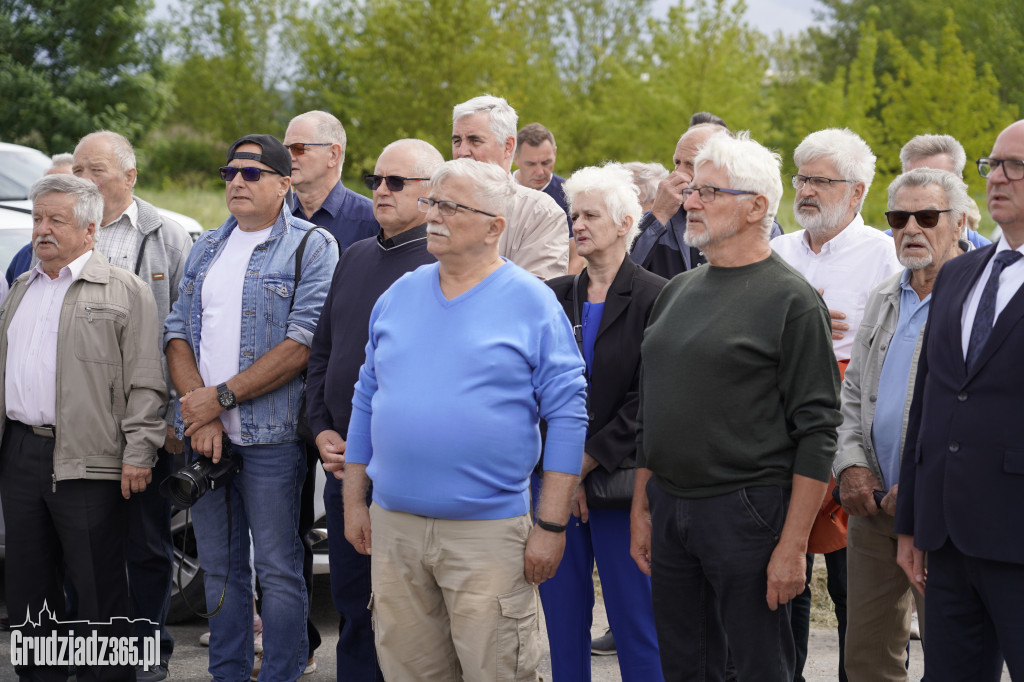Hołd dla bohaterów Solidarności. W Grudziądzu odsłonięto tablicę w 45. rocznicę zrywu