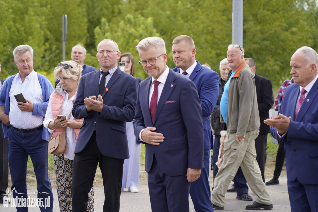 Hołd dla bohaterów Solidarności. W Grudziądzu odsłonięto tablicę w 45. rocznicę zrywu