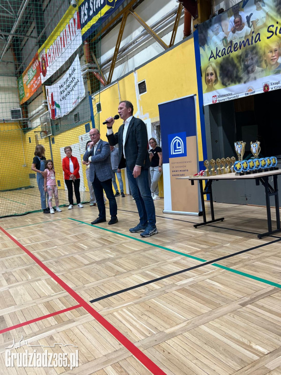 Drugi dzień Ogólnopolskiego Turnieju Piłki Siatkowej na KS Stal Grudziądz