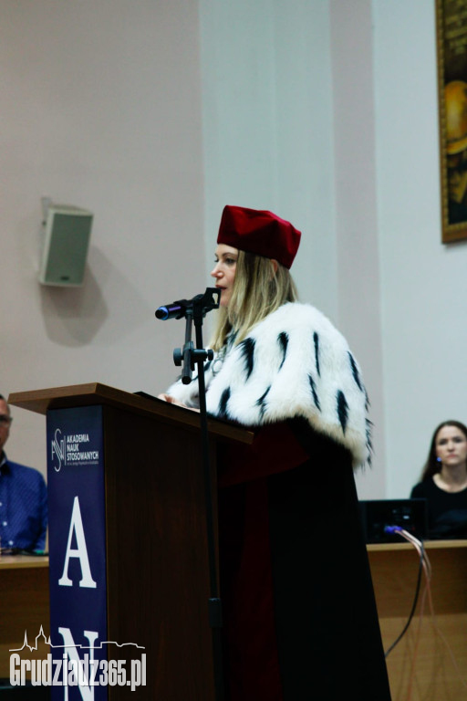 Gaudeamus Igitur w Grudziądzu. ANS uroczyście zainagurowała rok akademicki i wręczyła dyplomy