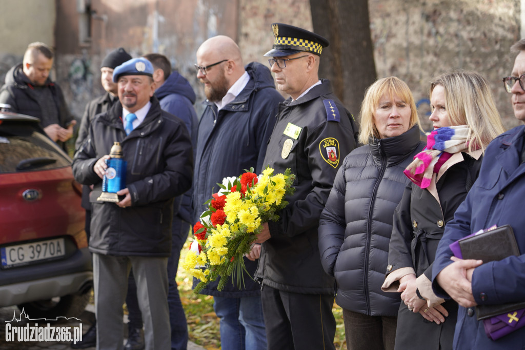 Pamięć przywrócona. Uroczyste odsłonięcie obelisku przy ul. Kosynierów Gdyńskich