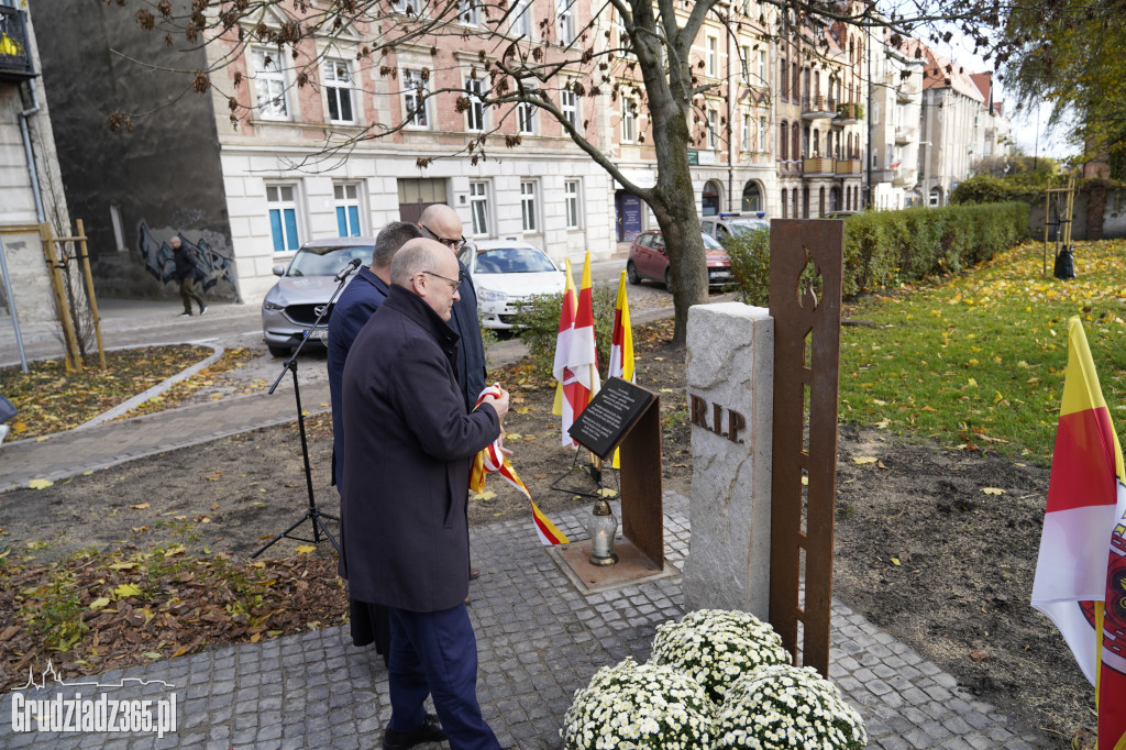 Pamięć przywrócona. Uroczyste odsłonięcie obelisku przy ul. Kosynierów Gdyńskich