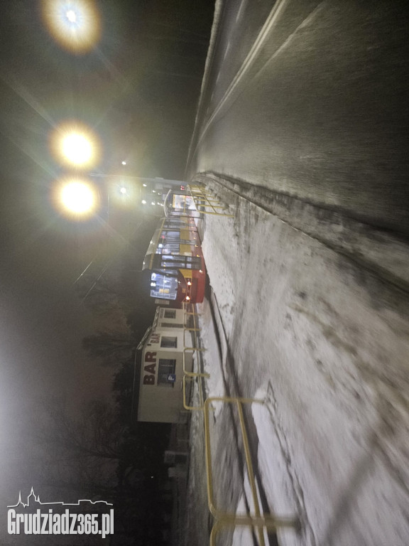 Lodowisko pod nogami grudziądzan. Przystanki i miejskie chodniki to tor przeszkód