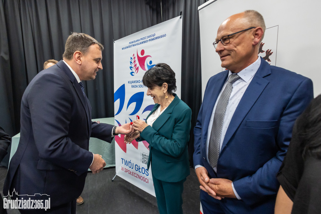Sołtysi z powiatu grudziądzkiego wyróżnieni odznakami honorowymi