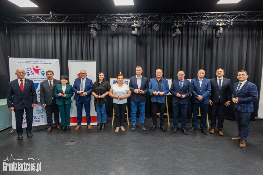 Sołtysi z powiatu grudziądzkiego wyróżnieni odznakami honorowymi