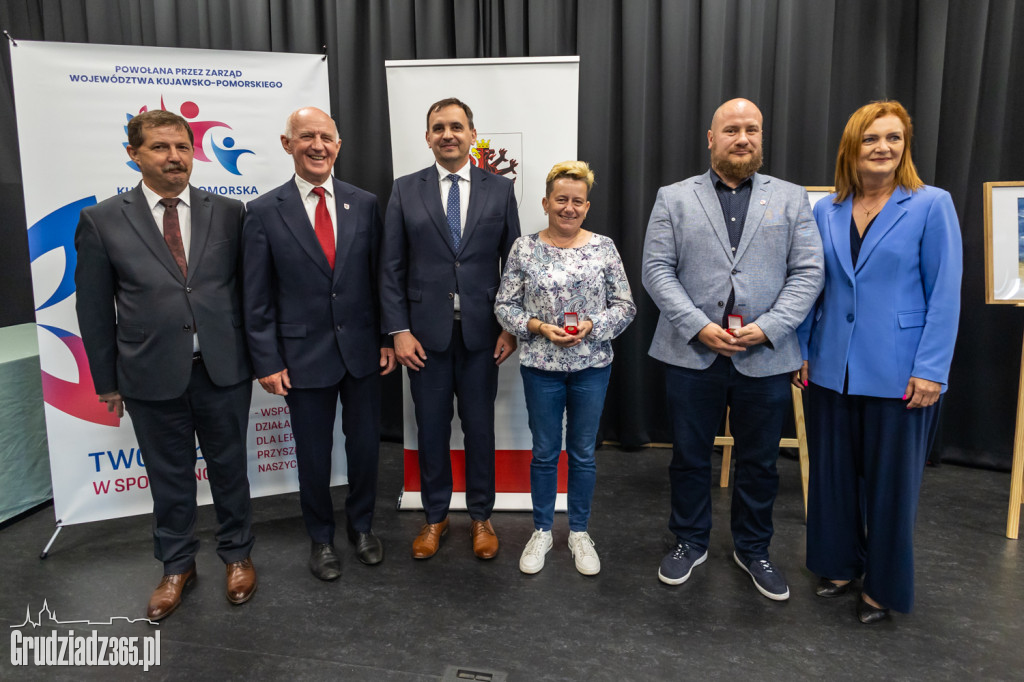 Sołtysi z powiatu grudziądzkiego wyróżnieni odznakami honorowymi