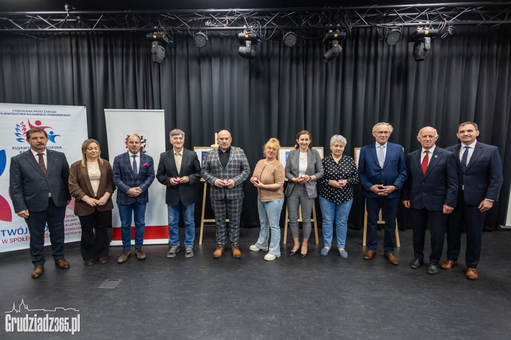 Sołtysi z powiatu grudziądzkiego wyróżnieni odznakami honorowymi