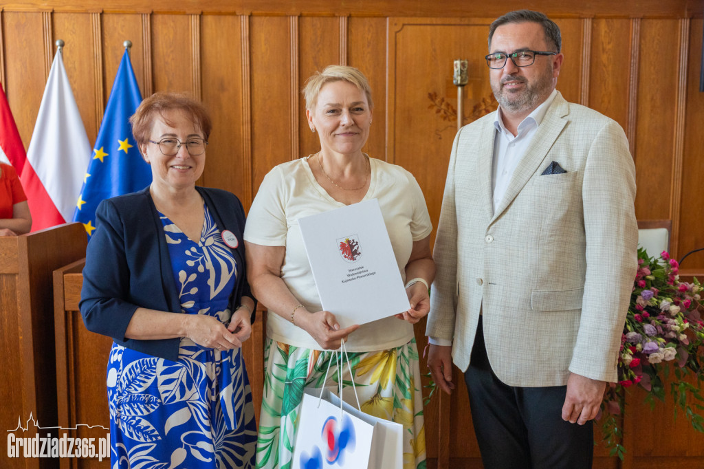 Uczennica z Grudziądza laureatką wojewódzkiego konkursu na Dzień Ojca!
