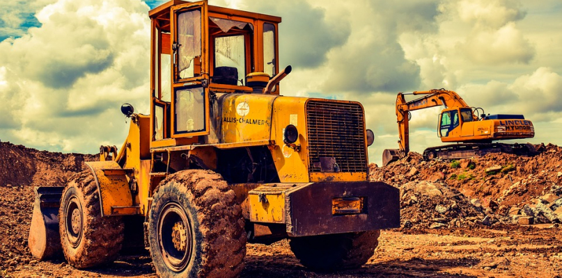 Przykłady maszyn budowlanych ? koparki i spycharki