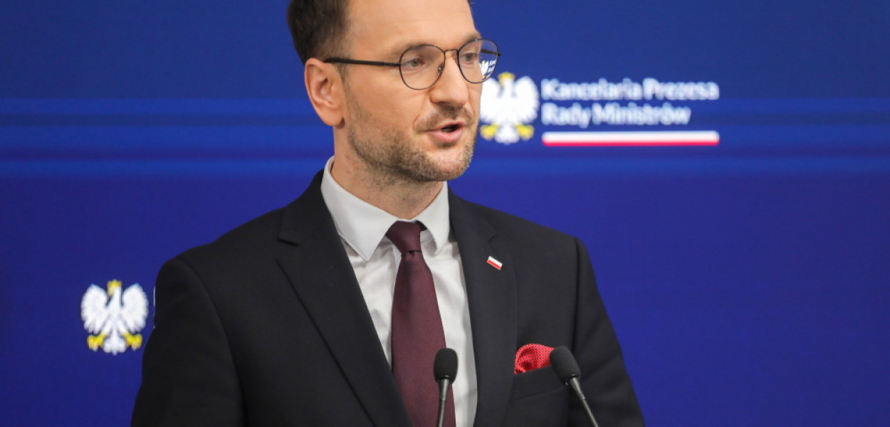 Minister Buda: dopłata do fotowoltaiki dla spółdzielni i wspólnot wyniesie 50 proc.