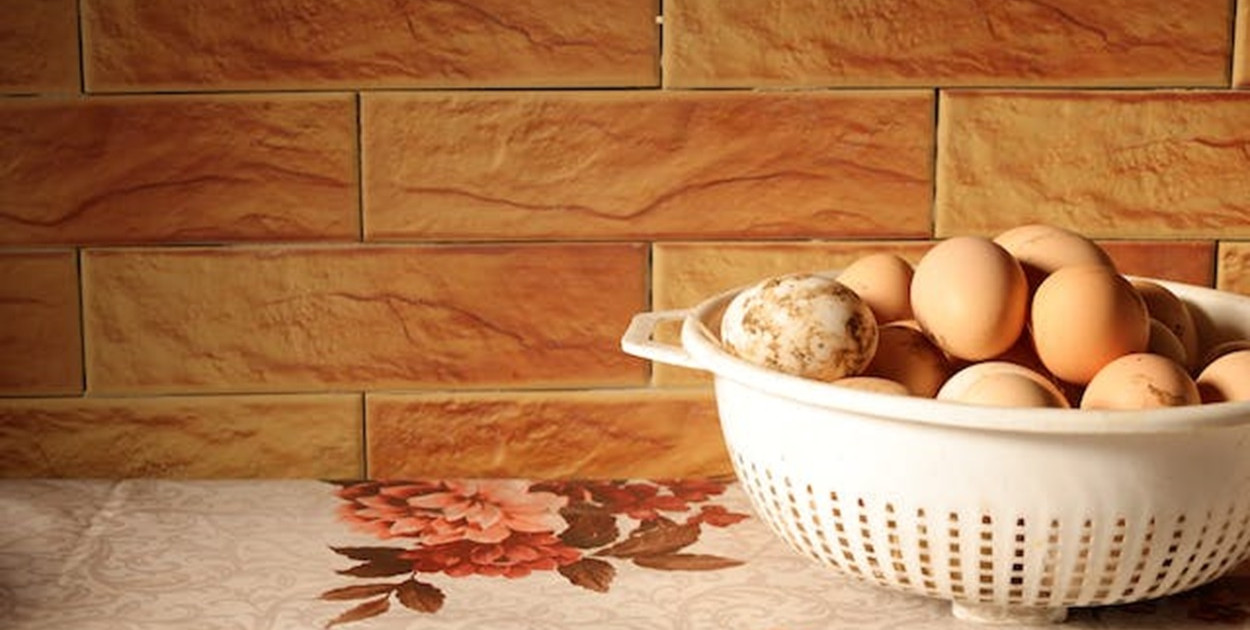 Płytki cegłopodobne – gdzie je stosować, by uzyskać zaskakujące efekty?