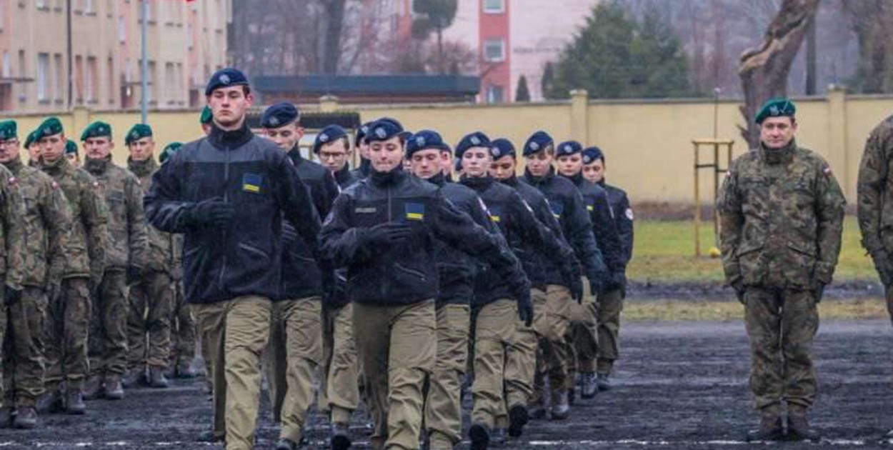 Ślubowanie Kadetów z oddziału przygotowania wojskowego liceum Spinaker