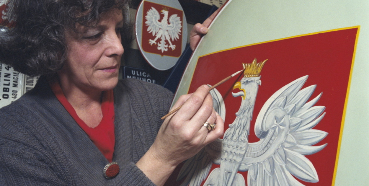 35 lat temu polski orzeł odzyskał koronę, a Polska Rzeczpospolita Ludowa stała się