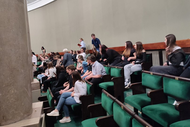 Młodzi Grudziądzanie z OHP za kulisami Wielkiej Polityki! Wizyta w Sejmie na Zaproszenie posła Piotra Kowala