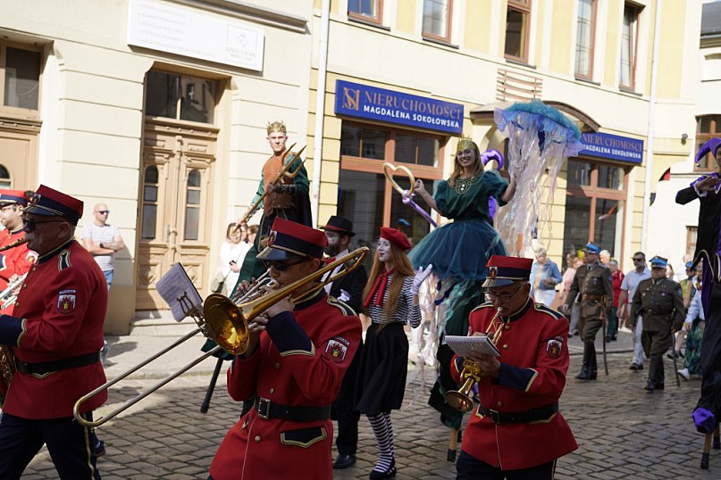 Jarmark Spichrzowy w Grudziądzu - przemarsz mieszkańców na Rynek