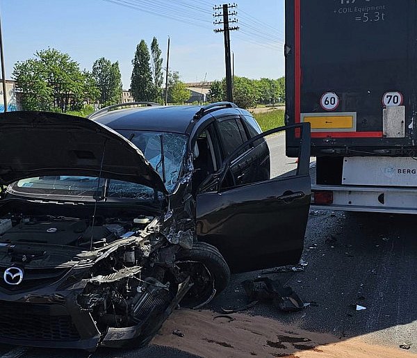 Ciężarówka zderzyła się z osobówką na Szosie Toruńskiej w Grudziądzu. Spore utrudn-88871
