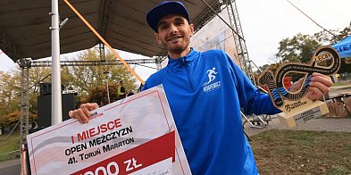 Andrzej Rogiewicz z Grudziądza zwycięzcą 41. Toruń Maraton-91781