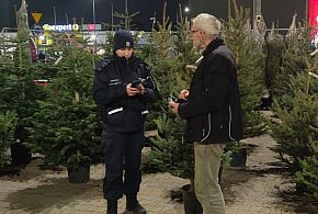 Grudziądzka policja kontroluje sprzedaż choinek-92938