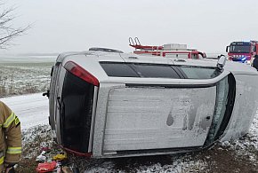 Auto na boku w Grucie! Na szczęście nikomu nic się nie stało-93353