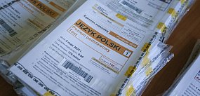 Egzaminem pisemnym z języka polskiego rozpoczęły się te