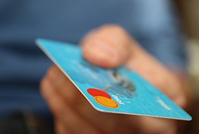 Unia szykuje nowy system płatności. Karty nie będą już takie same-95557