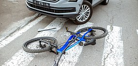 Rowerzysto, uwaga na przejazdach! Przełomowy wyrok sądu