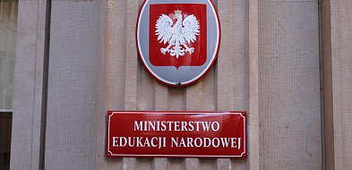 MEN: szkoła powinna być wolna od prowadzenia kampanii wyborczej i happeningów poli-95613