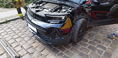 Zderzenie tramwaju z samochodem osobowym na ul. Starej w Grudziądzu-96056