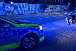 Bezmyślna jazda zakończona za kratami. Pijany motorowerzysta z zakazem trafił do a-96077
