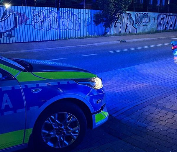 Bezmyślna jazda zakończona za kratami. Pijany motorowerzysta z zakazem trafił do a-96077
