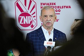 ZNP ogłosił pogotowie protestacyjne; żąda podwyżek o 10 proc. od 1 września-96404