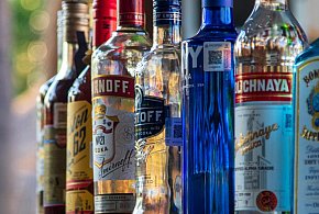 Piwo i wódka znikną ze stacji paliw? Ten pomysł znów jest na stole-96435