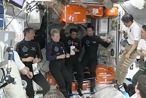 Załoga Ax-4, w tym Polak, weszła na pokład ISS-96445