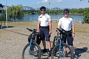 Policjanci na rowerach wrócili na ulice Grudziądza. Są szybsi i dotrą tam, gdzie r-96474