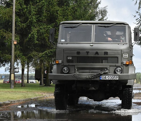 Kolumny wojskowe wyjadą na ulice. Wojsko zapowiada wielkie manewry-97450