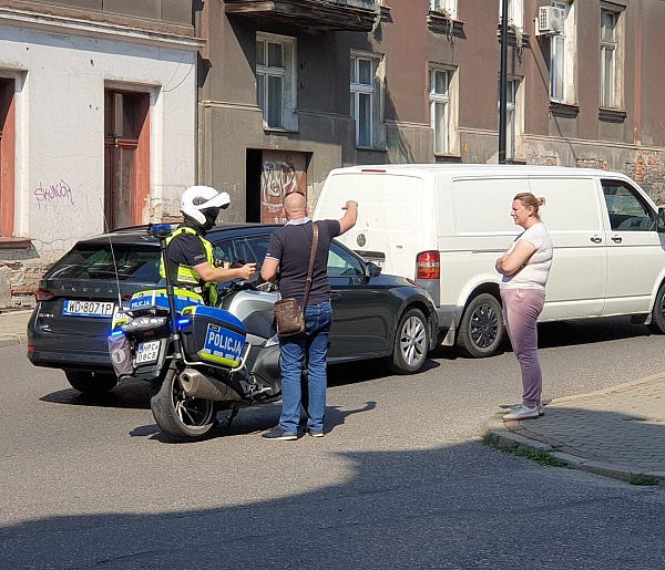 Grudziądz: Kolizja na Groblowej i ucieczka. Okazało się, że bus był kradziony!-97605