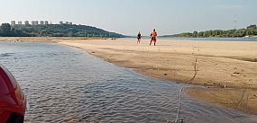 Akcja strażaków na Wiśle w Grudziądzu. Ewakuowali kobie