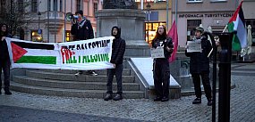 Demonstracja w obronie Palestyny na grudziądzkim Rynku.
