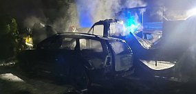 Pożar dwóch pojazdów na Szosie Toruńskiej w Grudziądzu