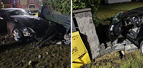 Groźny wypadek pod Grudziądzem. Kierowca ściął płot i z