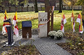 Pamięć przywrócona. Uroczyste odsłonięcie obelisku przy ul. Kosynierów Gdyńskich-2459